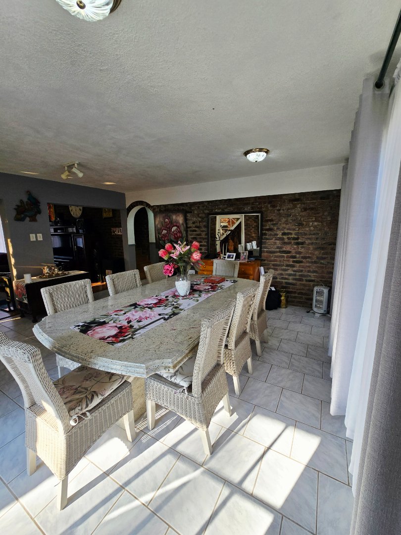 4 Bedroom Property for Sale in Wilkoppies North West